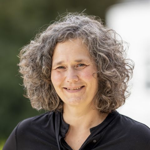 Alexandra Domurath-Behrens