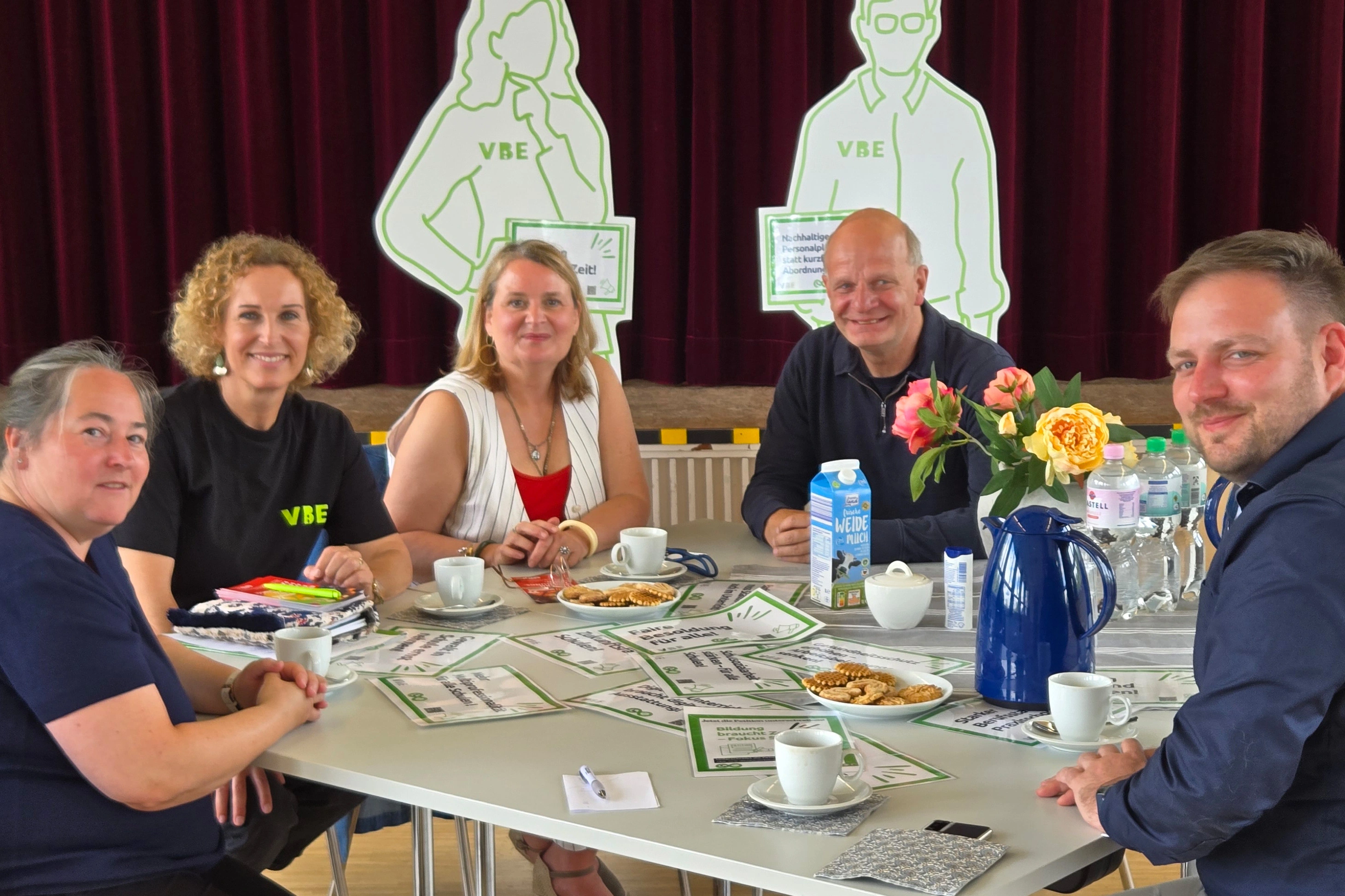 Landwehrschule Oberhausen: VBE trifft Landtagsabgeordnete